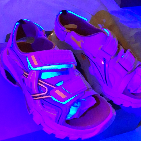 Balenciaga track sandals- Unisex size 7- 8 Firm price - Picture 12 of 15